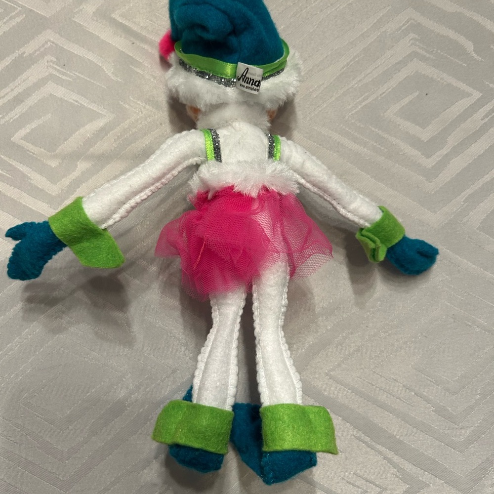 Pose able Annalee elf doll - Picture 4 of 4